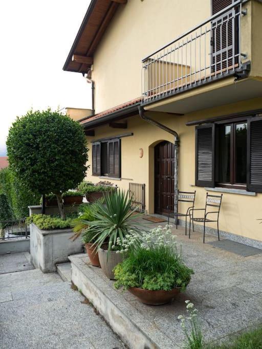 La Tua Villa Sul Lago - Casa Kollegger Luino Bagian luar foto