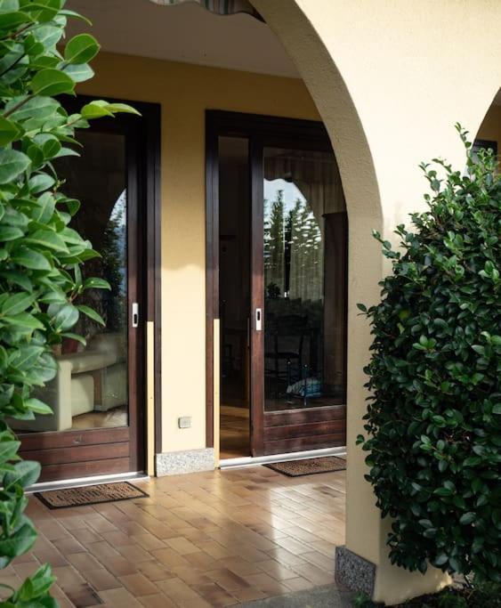 La Tua Villa Sul Lago - Casa Kollegger Luino Bagian luar foto
