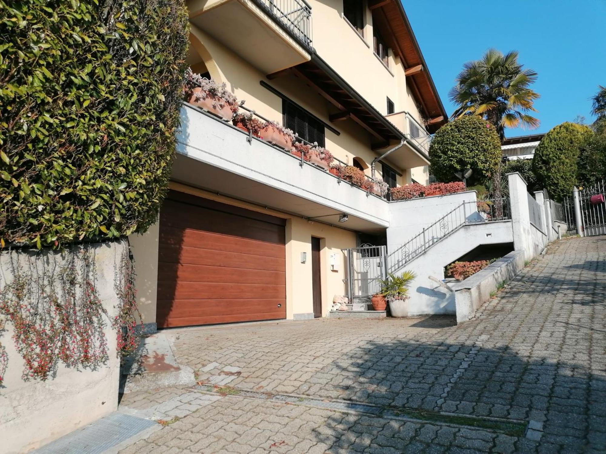 La Tua Villa Sul Lago - Casa Kollegger Luino Bagian luar foto
